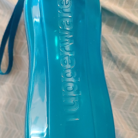 Tupperware Water Bottle - Picture 2 of 5